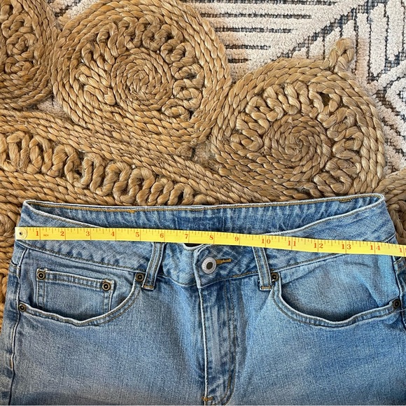 Vintage 70s Bootcut Embroidered Jeans Daisy Light Wash Flare Retro Denim Size 6 - Picture 4 of 9